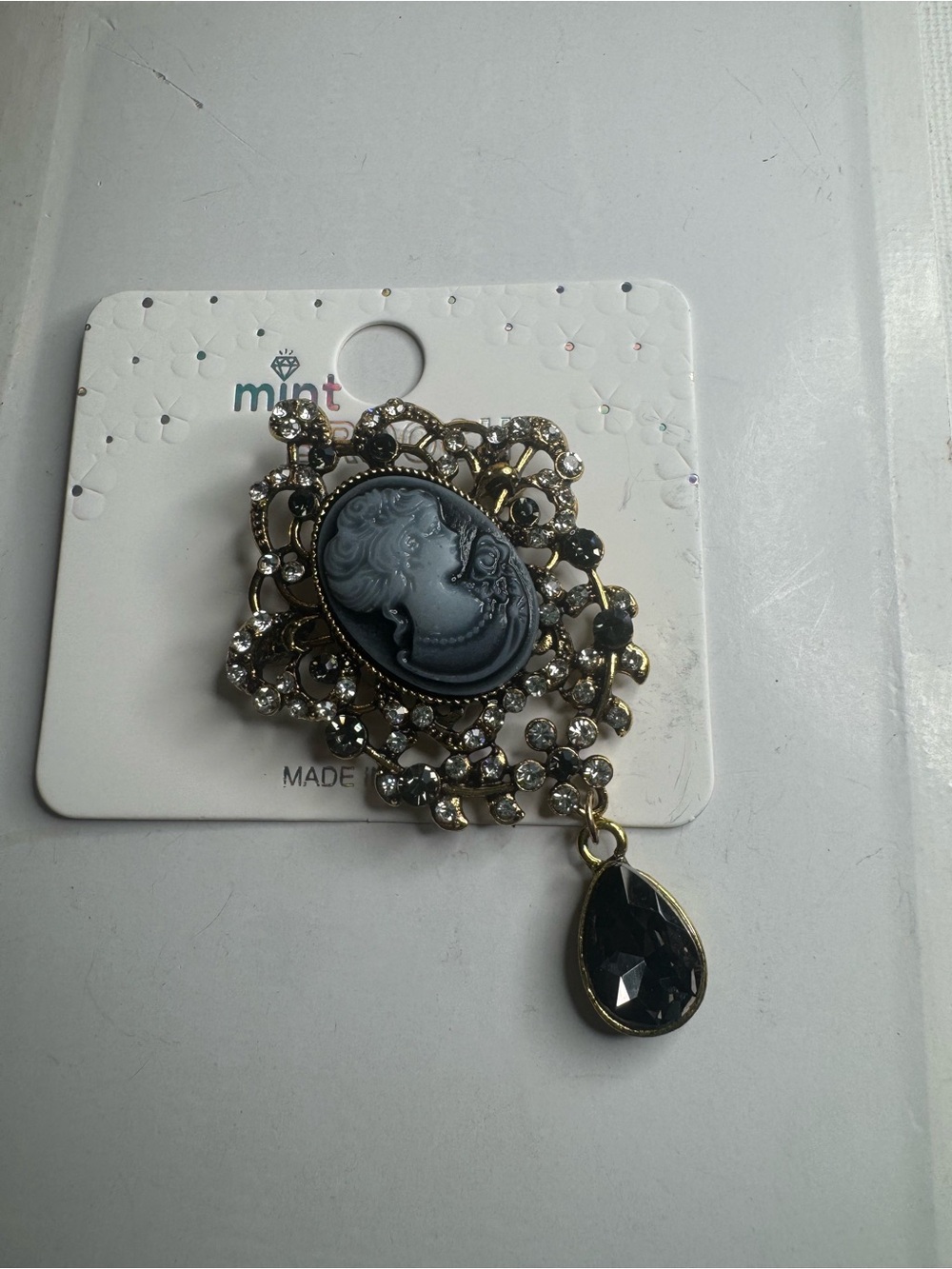 New MINT Cameo dangle brooch- grey/silver